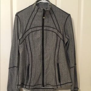 Lululemon define jacket size 12